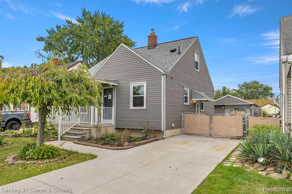 853 CLOVERLAWN Boulevard, Lincoln Park, MI 48146 — Photo 29