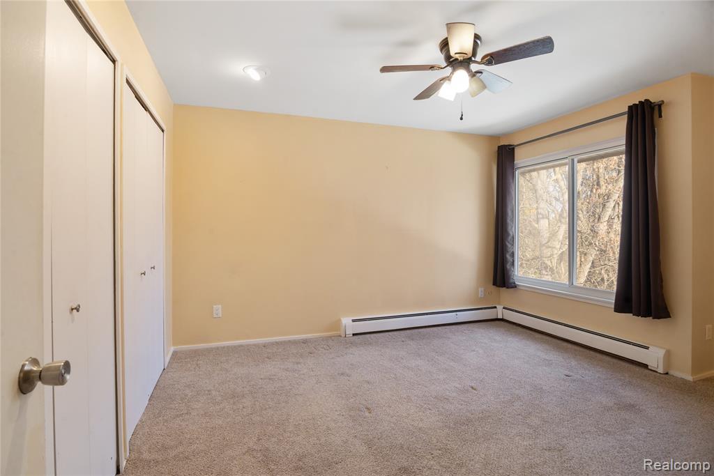 32010 Grand River Avenue, 18, Farmington, MI 48336 — Photo 10