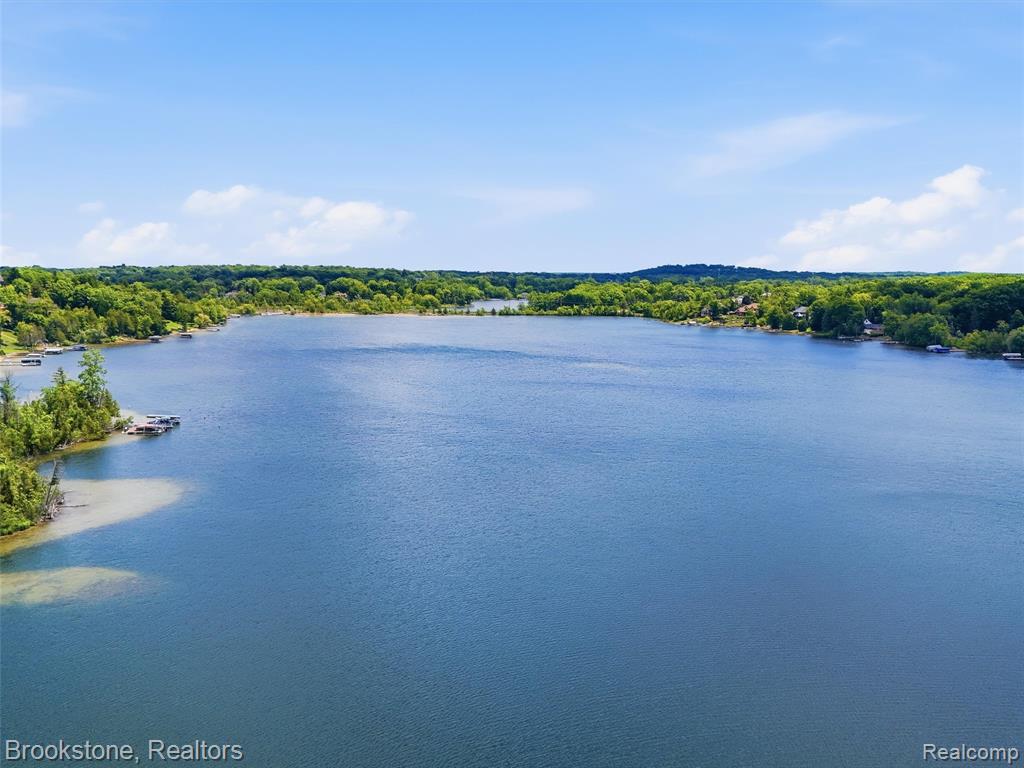 7450 Deerhill Drive, Clarkston, MI — Photo 63