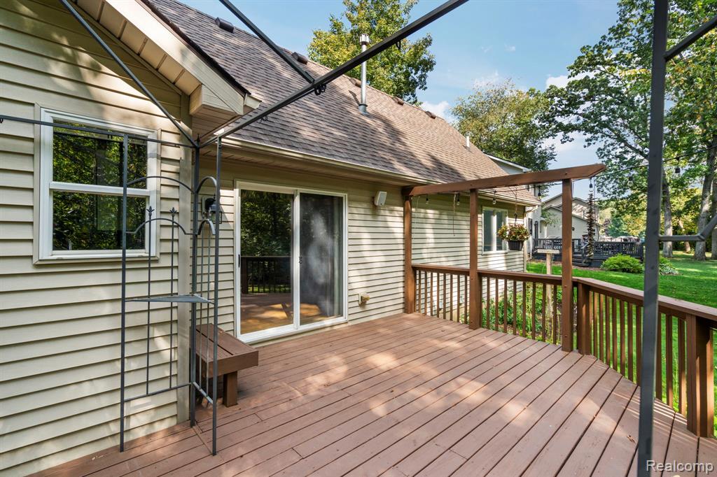 9438 Appleview Court, Brighton, MI 48116 — Photo 45