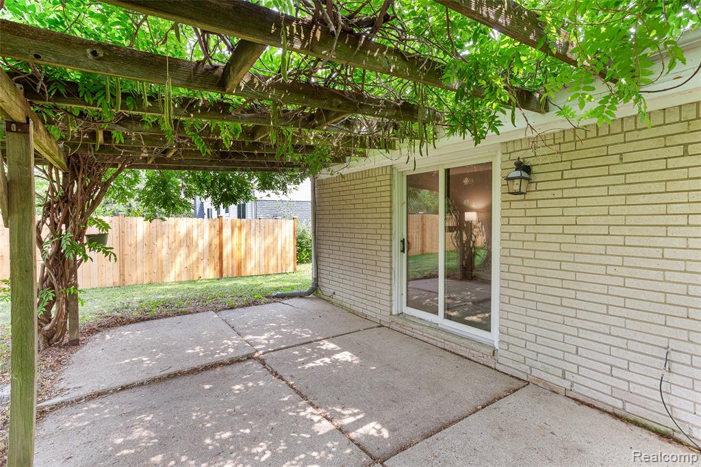 3904 Cloverlawn Avenue, Ypsilanti, MI 48197 — Photo 38