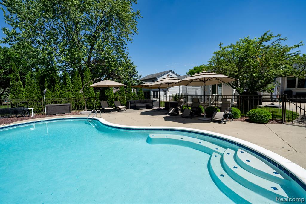 24729 SARAH FLYNN, Novi, MI — Photo 23