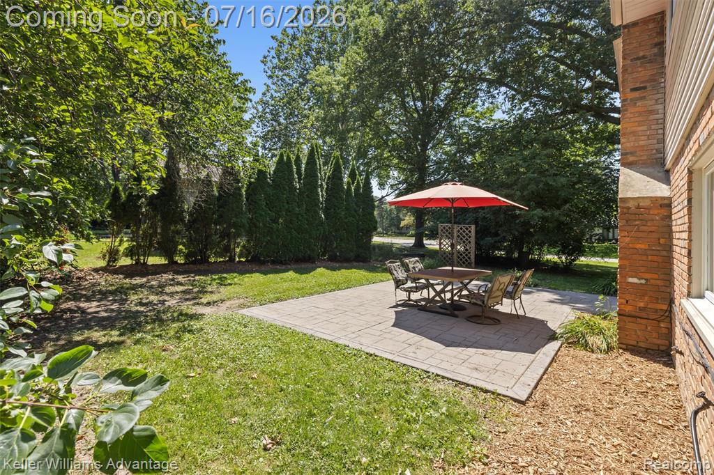 6711 Woodside Trail, West Bloomfield, MI — Photo 36