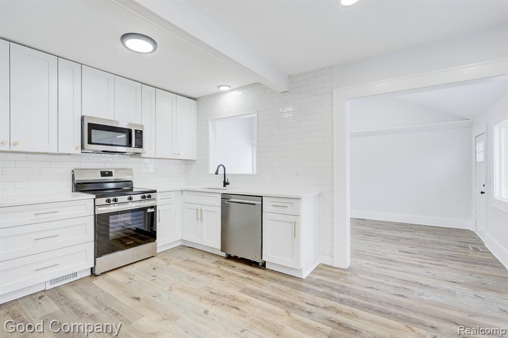 16309 Kirkshire Avenue, Beverly Hills, MI 48025 — Photo 15