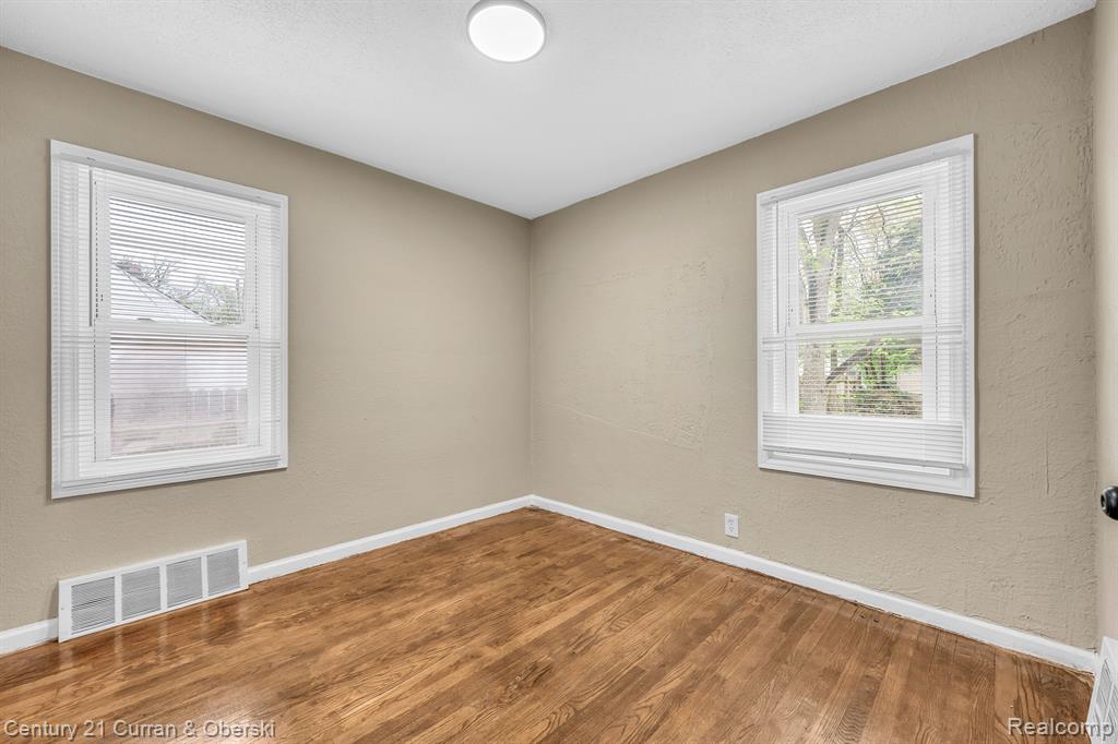 9583 STAHELIN Avenue, Detroit, MI 48228 — Photo 9
