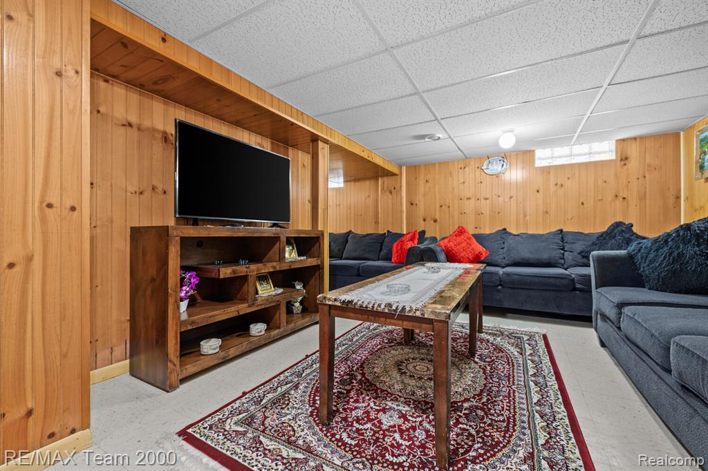 6872 Artesian Street, Detroit, MI 48228 — Photo 21