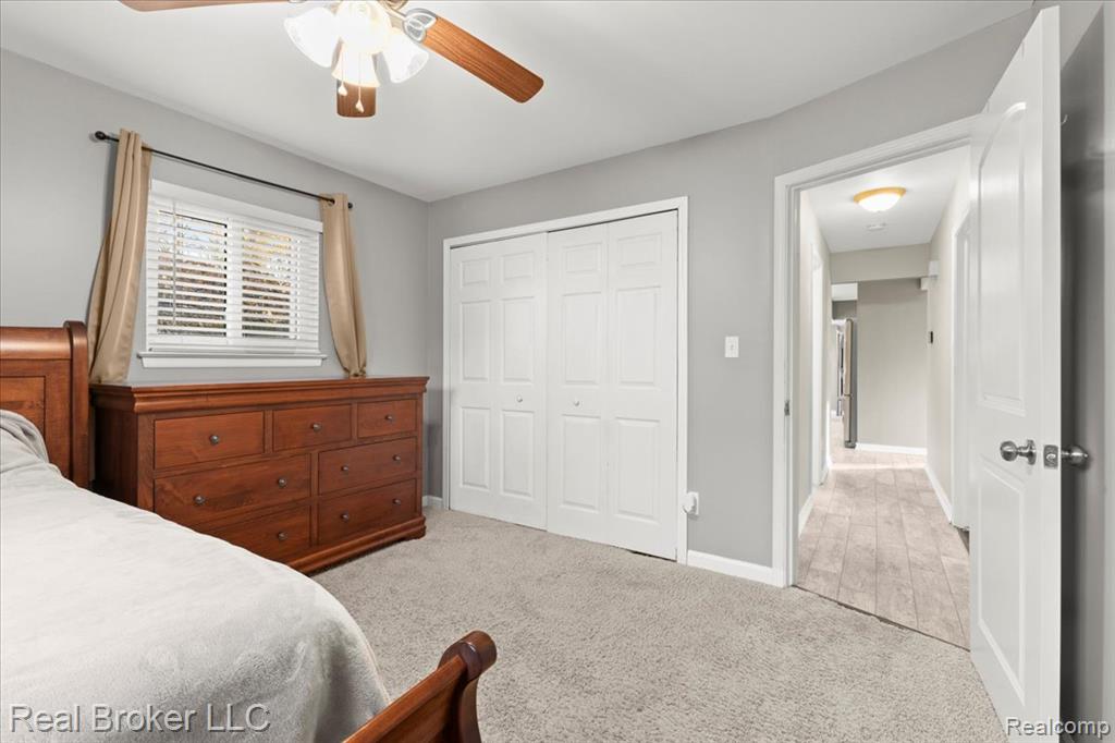 52048 Brentwood Drive, Shelby Twp, MI 48316 — Photo 28