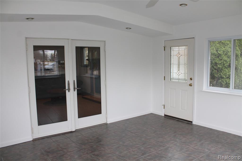 4986 Jackson Street, Trenton, MI 48183 — Photo 30
