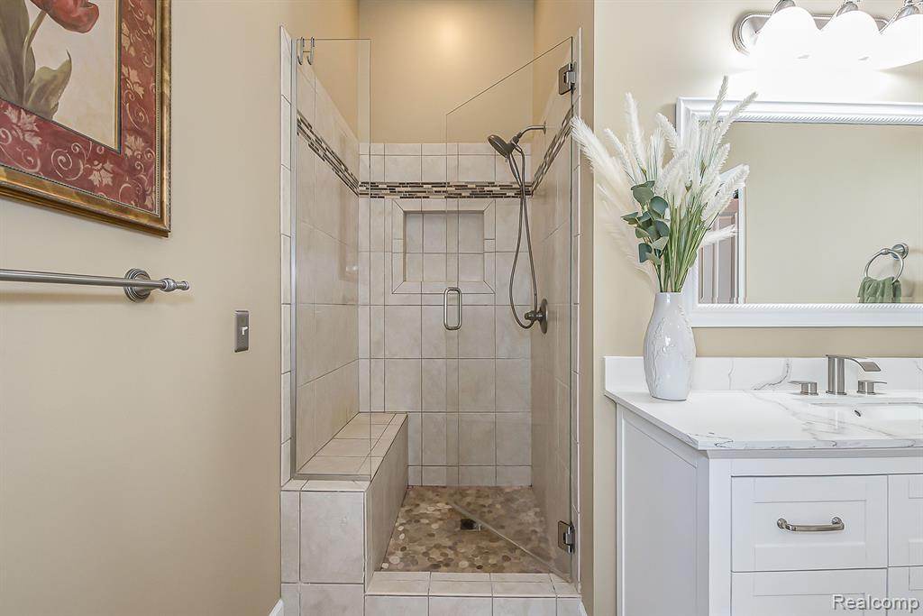 9730 TIOGA Trail N, Pinckney, MI 48169 — Photo 22