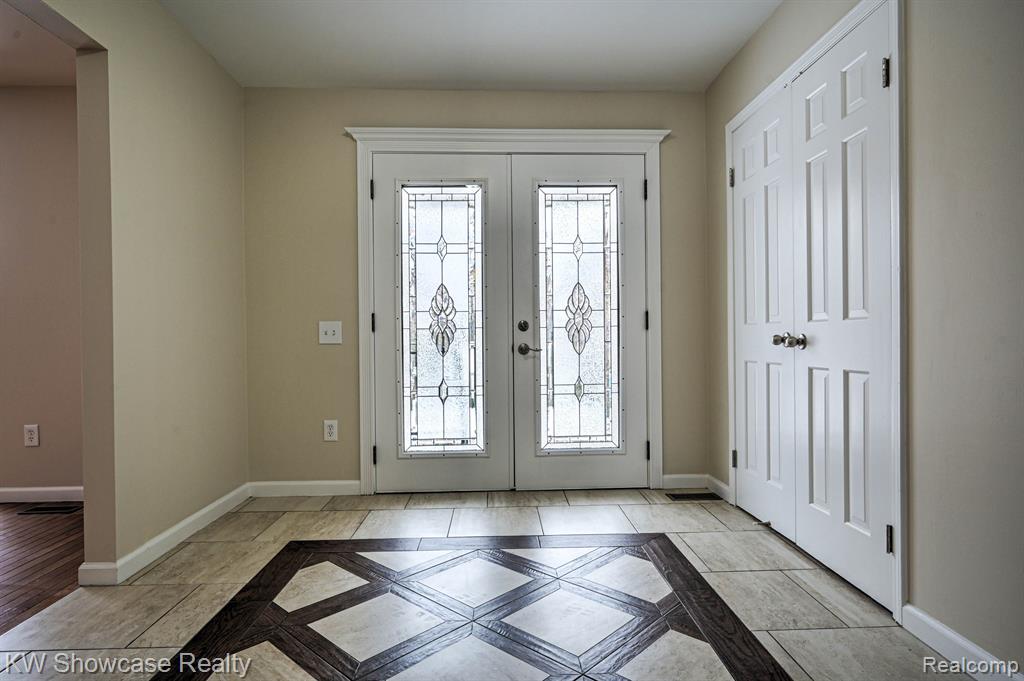 4238 STILL MEADOW Lane, West Bloomfield, MI 48323 — Photo 3