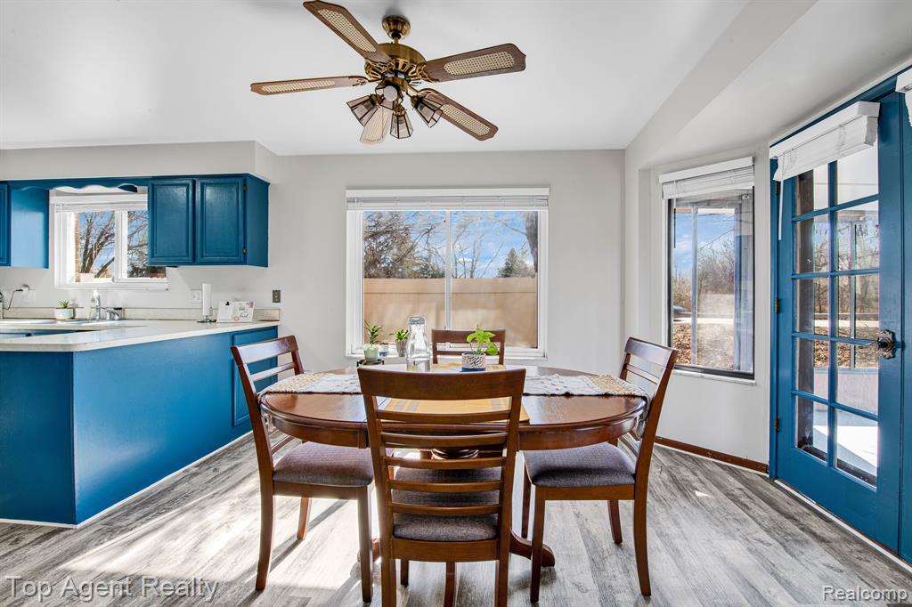 42185 KINGSLEY Drive, Clinton Twp, MI 48038 — Photo 11