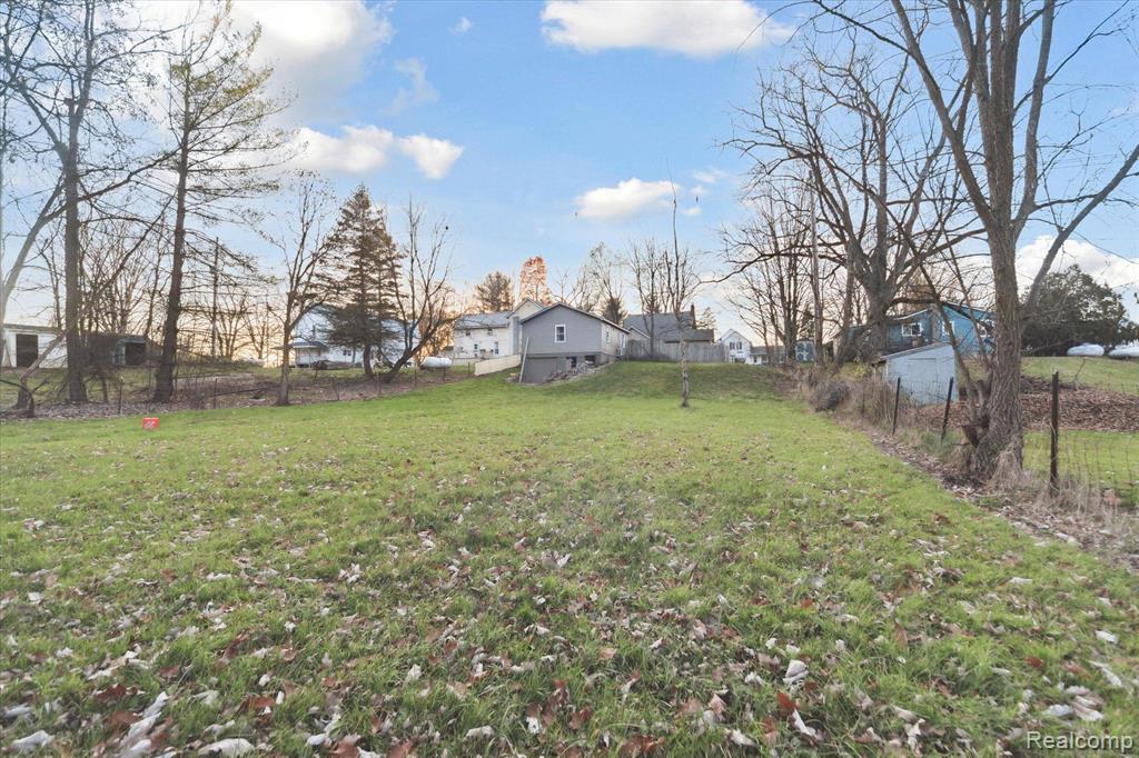 10524 N ANTCLIFF Road, Fowlerville, MI 48836 — Photo 29