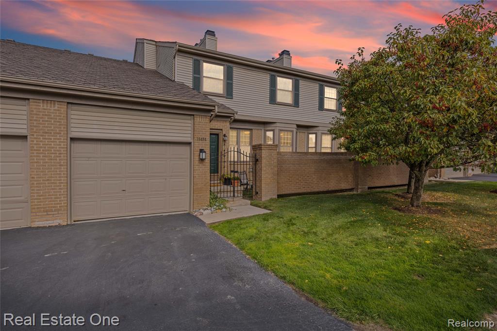 38494 Windsor, 54, Farmington Hills, MI 48331 — Photo 2