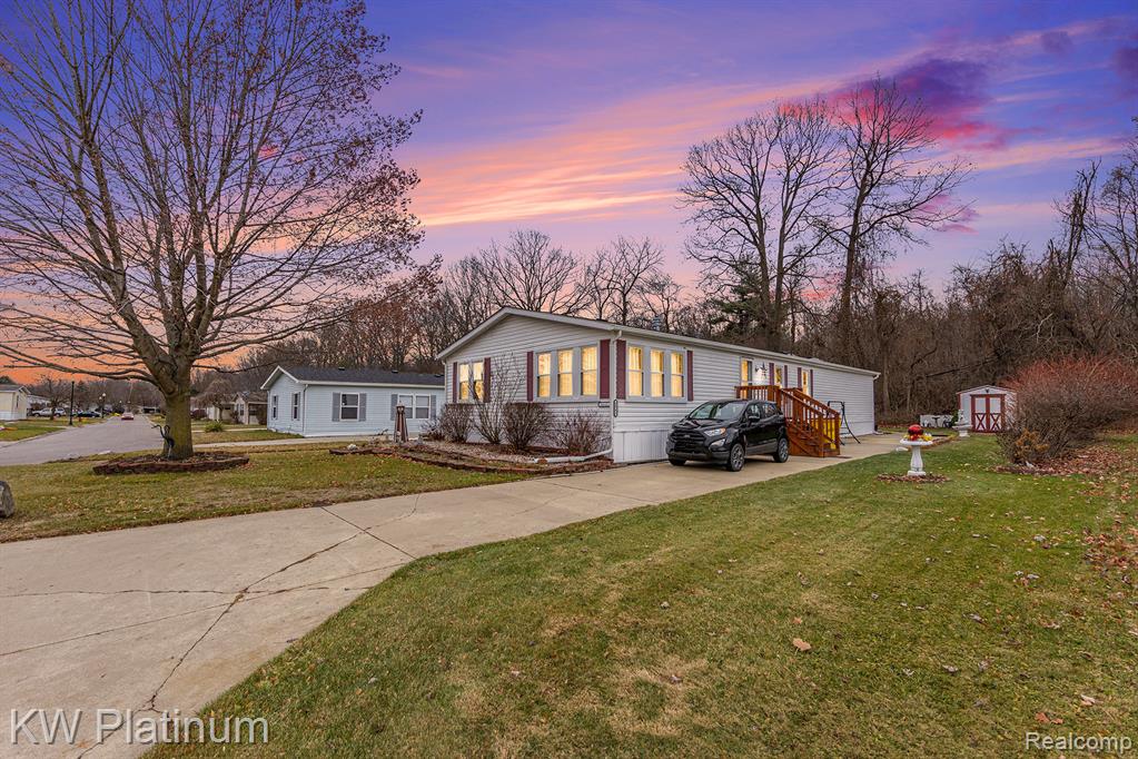 8042 Harbour Drive, Ira, MI — Photo 2