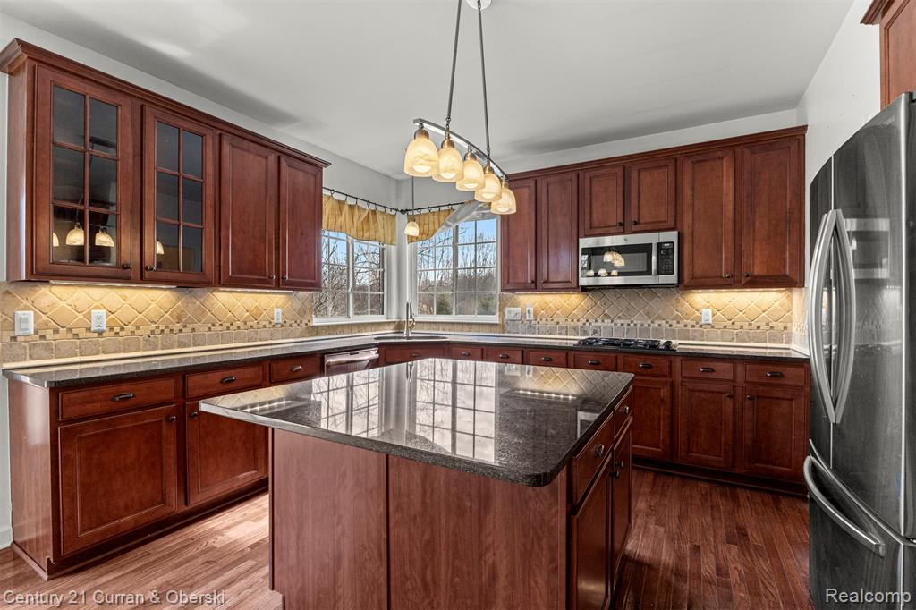 50034 VENICE Court, Northville, MI — Photo 28