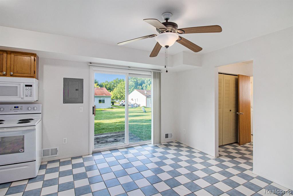 505 Garden Lane, Fowlerville, MI 48836 — Photo 6
