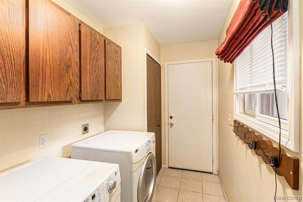 4659 Laurel Club Circle, 12, West Bloomfield, MI 48323 — Photo 18