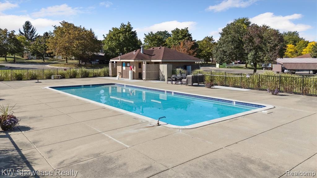 61011 Greenwood Drive, South Lyon, MI 48178 — Photo 30