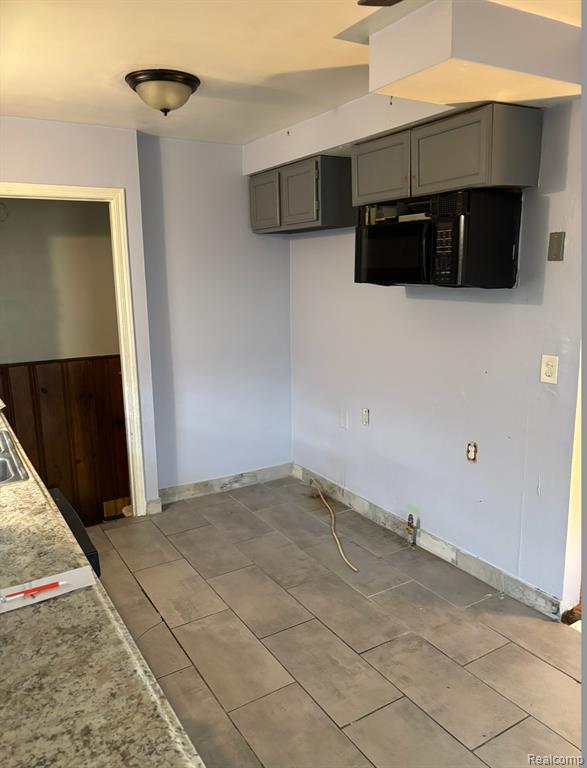 9903 PREST Street, Detroit, MI 48227 — Photo 11