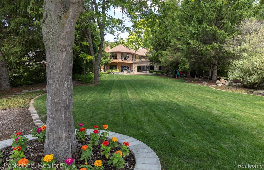 7215 DEER LAKE Court, Clarkston, MI — Photo 3