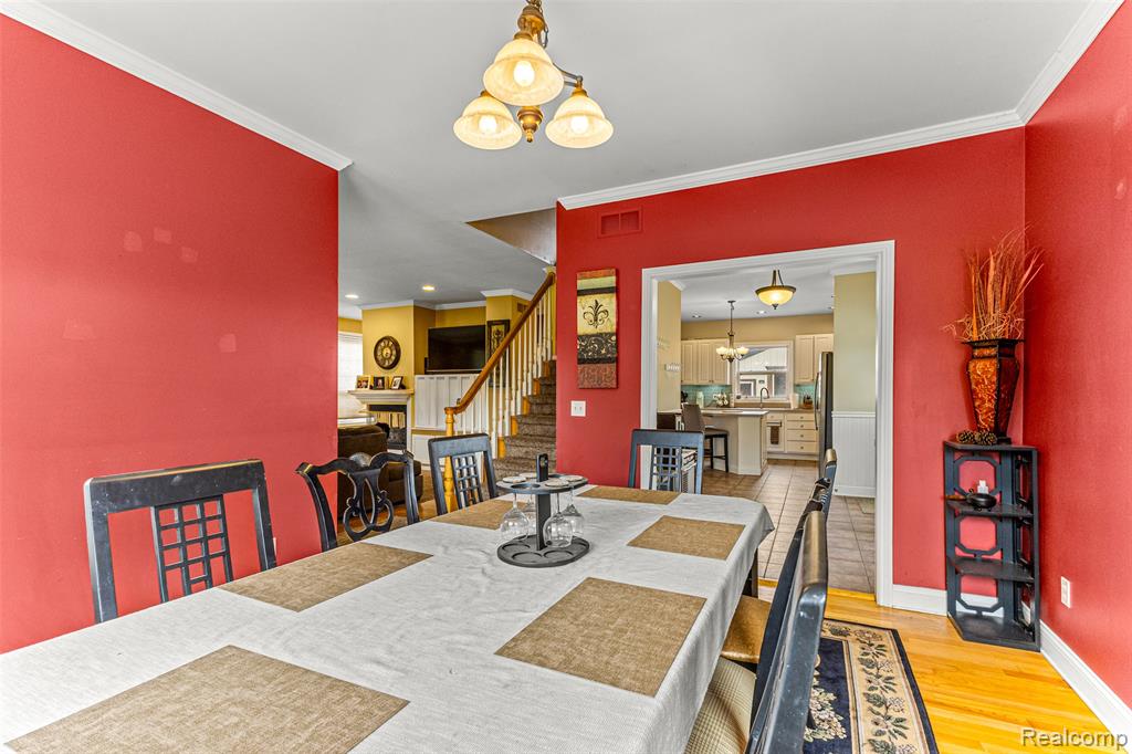 524 Orchard Street, Wyandotte, MI 48192 — Photo 14