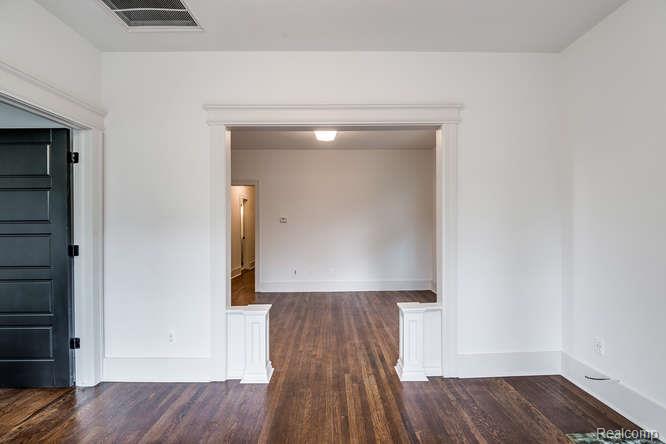 7918 E Lafayette Street, Detroit, MI 48214 — Photo 5