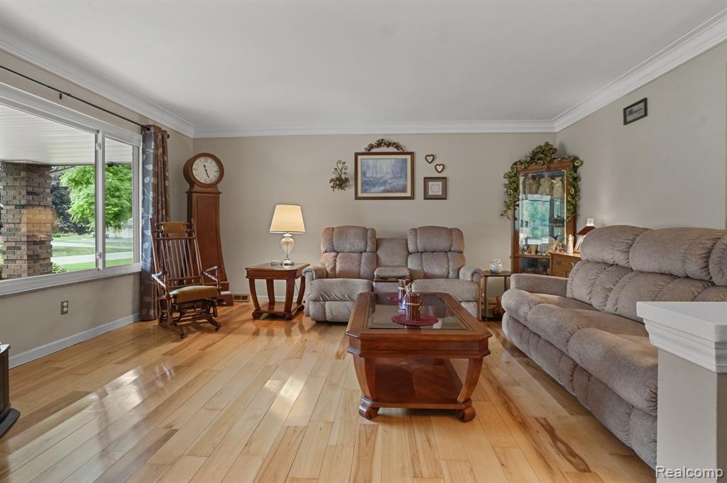 6989 Fredmoor Drive, Troy, MI 48098 — Photo 6