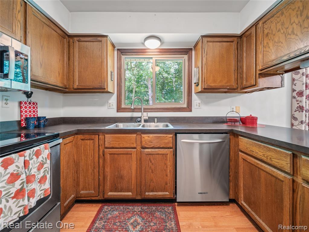 5223 Red Fox Drive, Brighton, MI 48114 — Photo 9