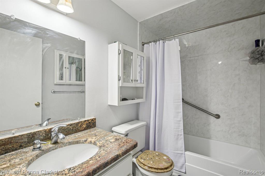 39891 Litke Court, Clinton Twp, MI 48038 — Photo 14