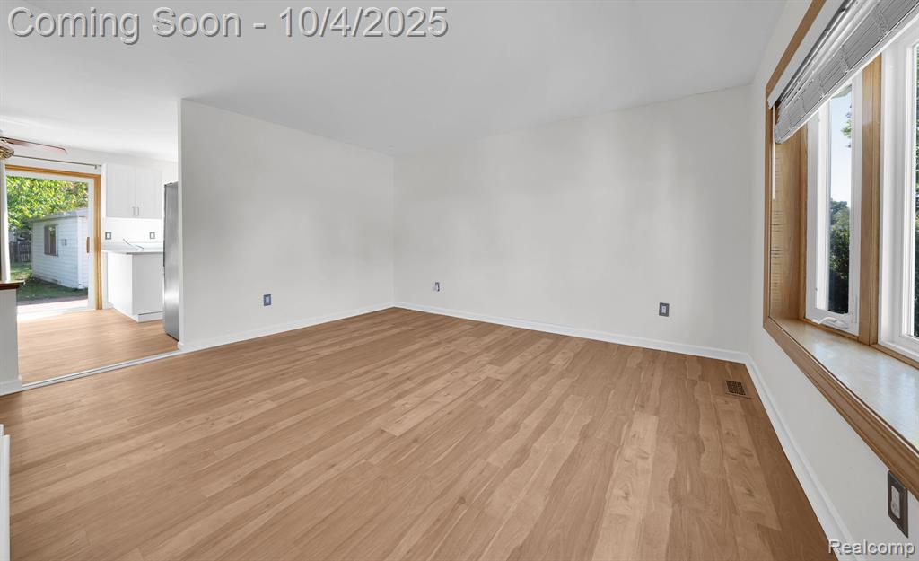 42708 Wilmington Drive, Sterling Heights, MI 48313 — Photo 9