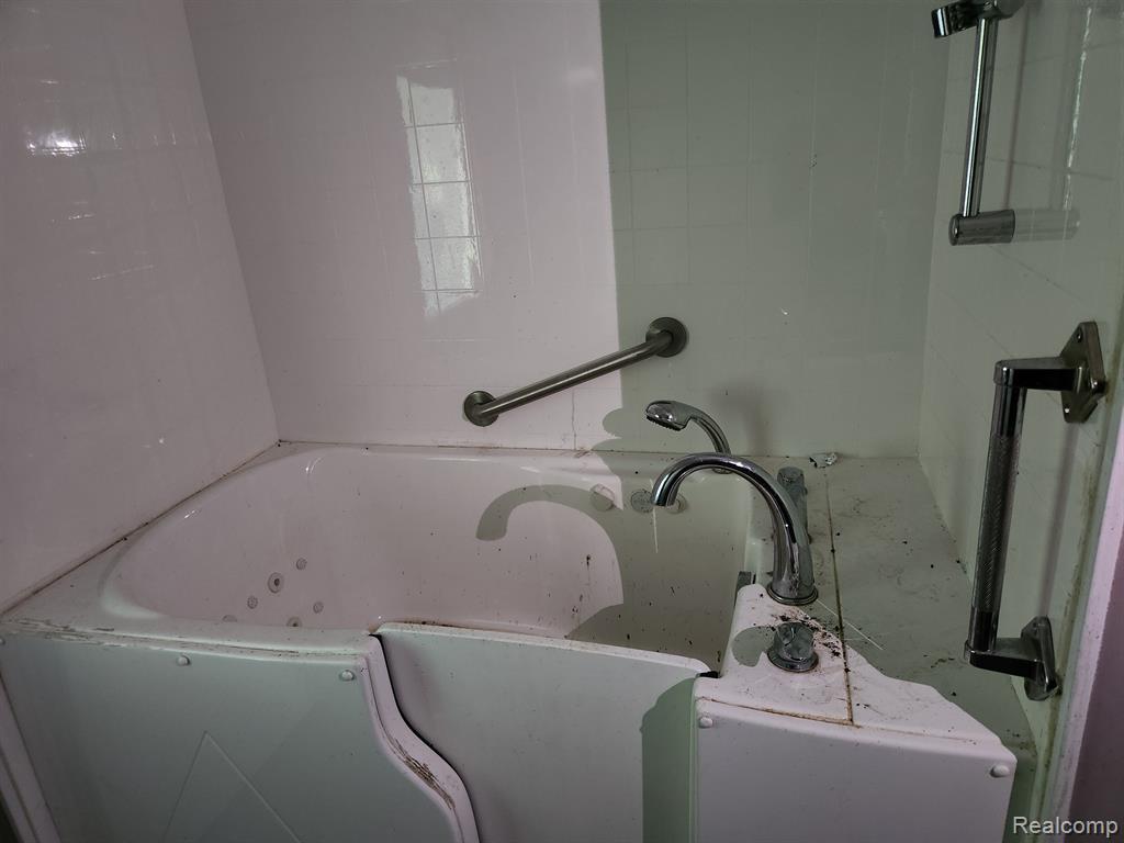 315 MCOMBER Street, Dowagiac, MI 49047 — Photo 24