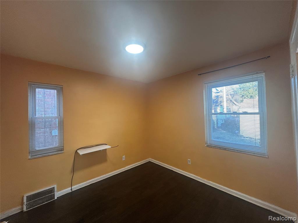 18000 Pinehurst Street, Detroit, MI 48221 — Photo 12