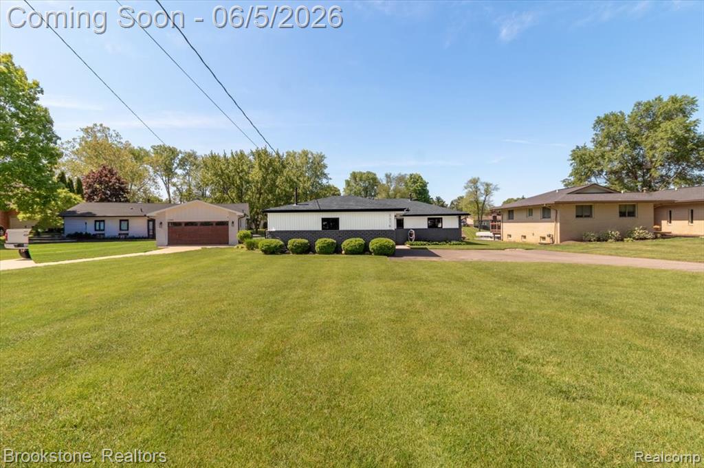 3378 Kingsway Drive, Highland, MI 48356 — Photo 2
