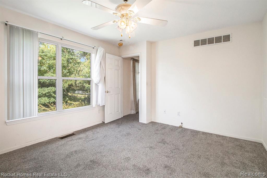 7256 MAPLELAWN Drive, Ypsilanti, MI 48197 — Photo 15