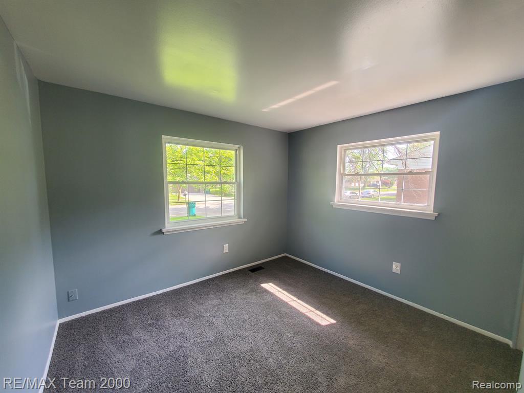 41743 MCKINLEY Street, Van Buren, MI 48111 — Photo 11