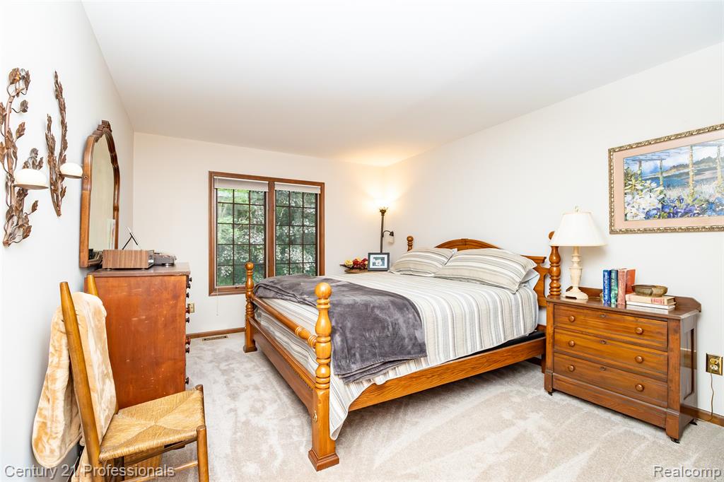 9200 Fox Hollow Road, Clarkston, MI 48348 — Photo 17