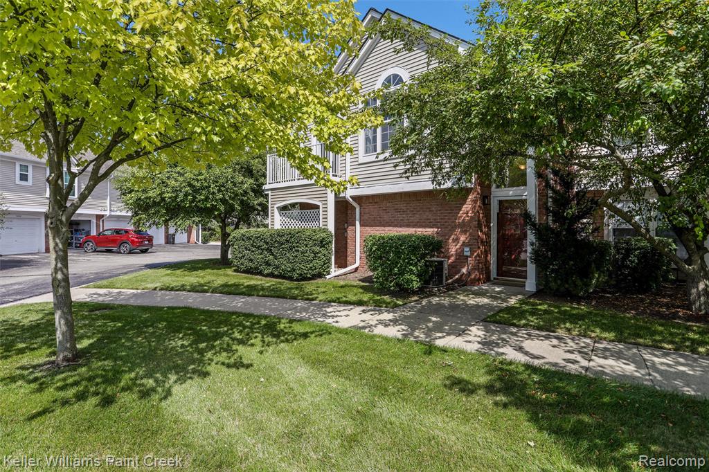 56112 Troon N, Shelby Twp, MI 48316 — front exterior