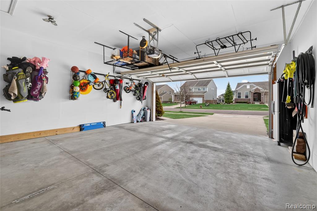 30192 Macintosh Lane, New Hudson, MI 48165 — Photo 39