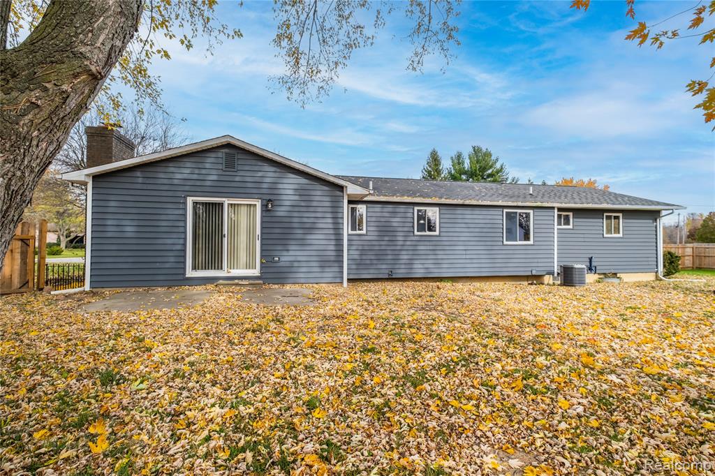 7121 S Fork Drive, Swartz Creek, MI 48473 — Photo 7