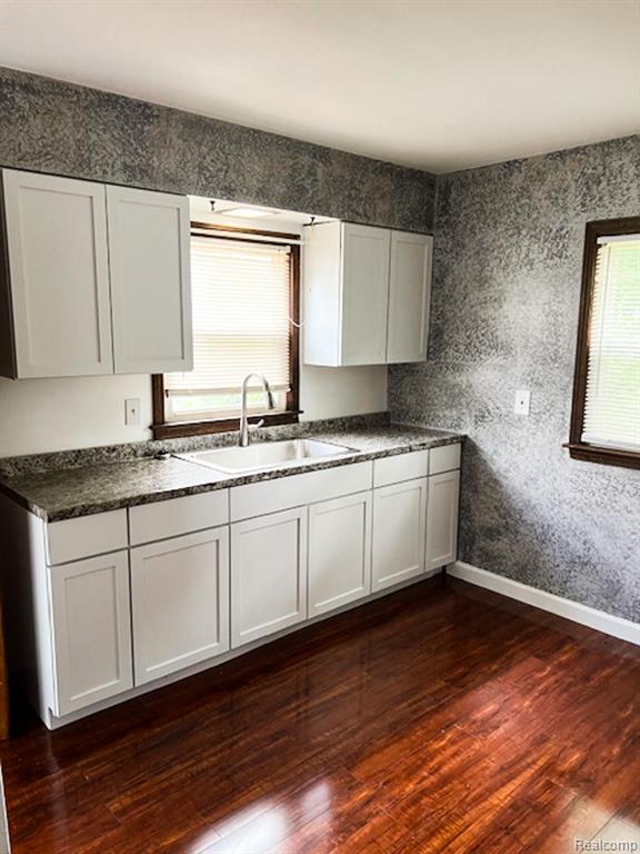 7626 W PARKWAY Street, Detroit, MI 48239 — Photo 4