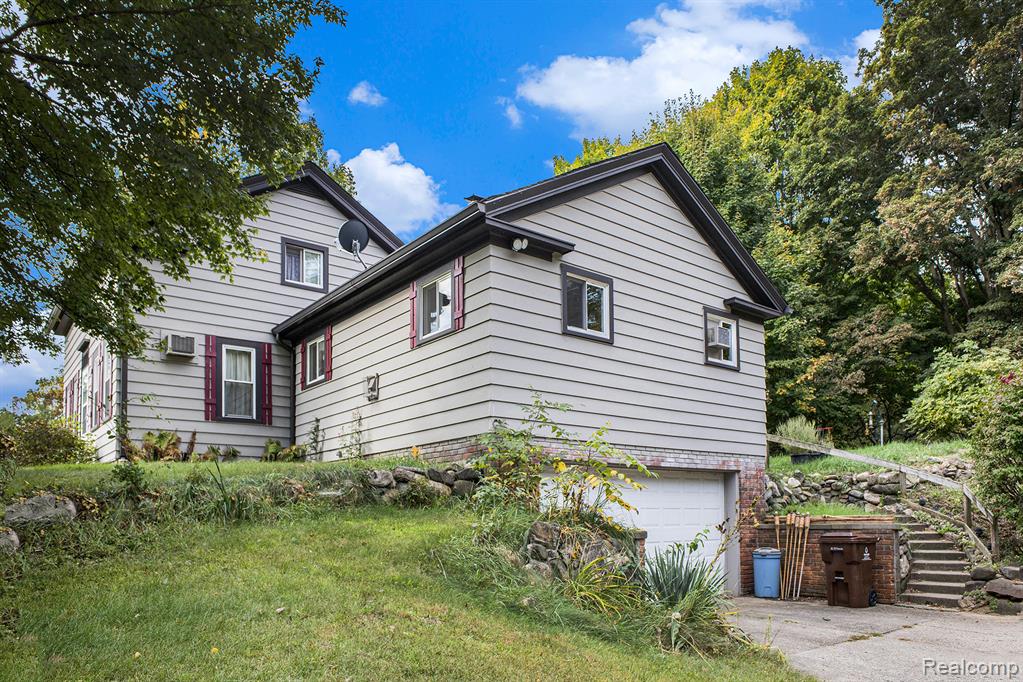 1340 County Farm Road, Howell, MI 48843 — Photo 26