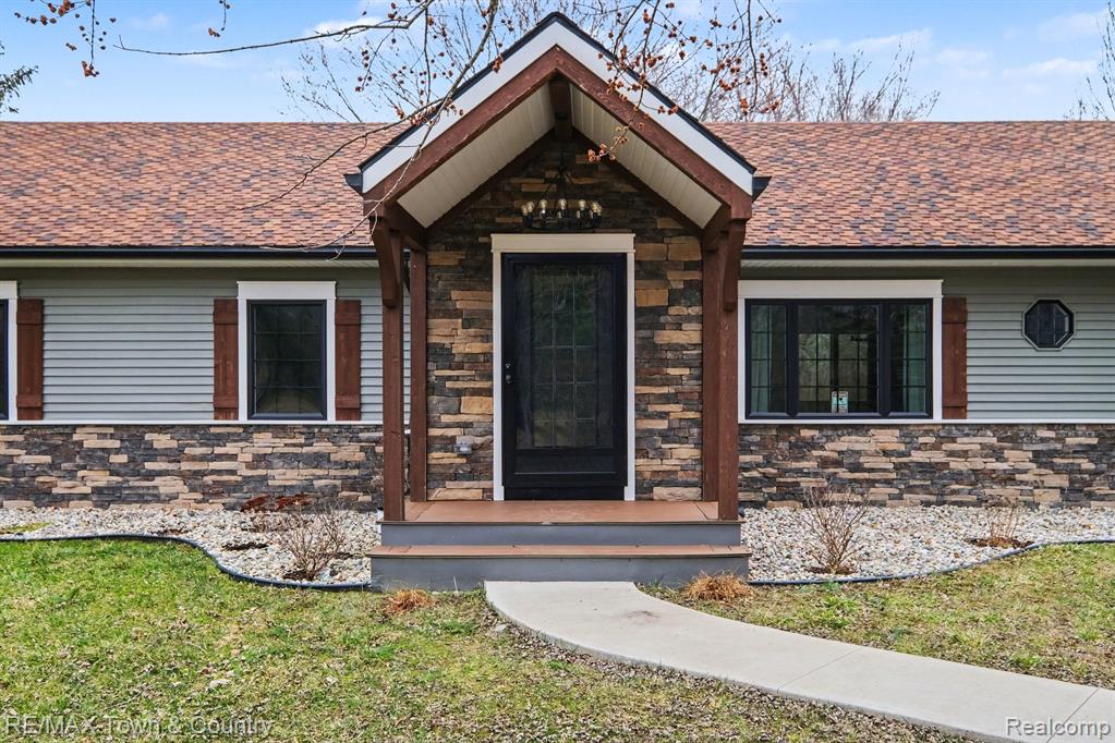 1282 N Van Vleet Road, Flushing, MI 48433 — Photo 4