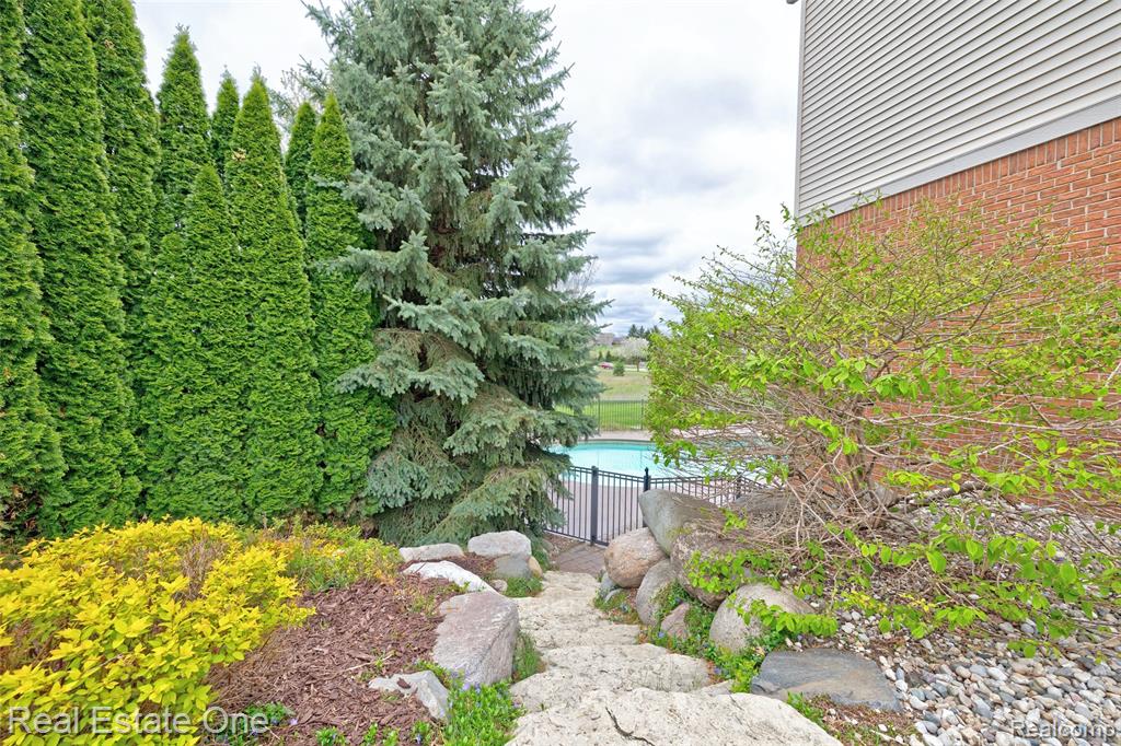 650 Eastlake Trail, Oxford, MI 48371 — Photo 48