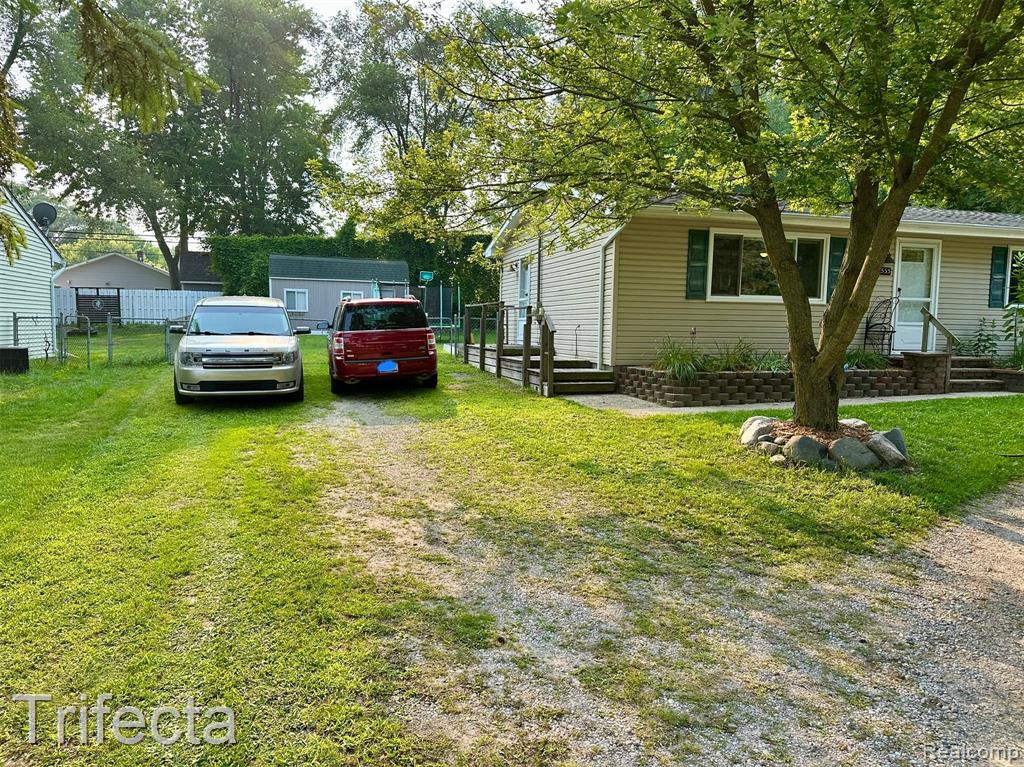 47555 Dequindre Road, Rochester Hills, MI 48307 — Photo 28