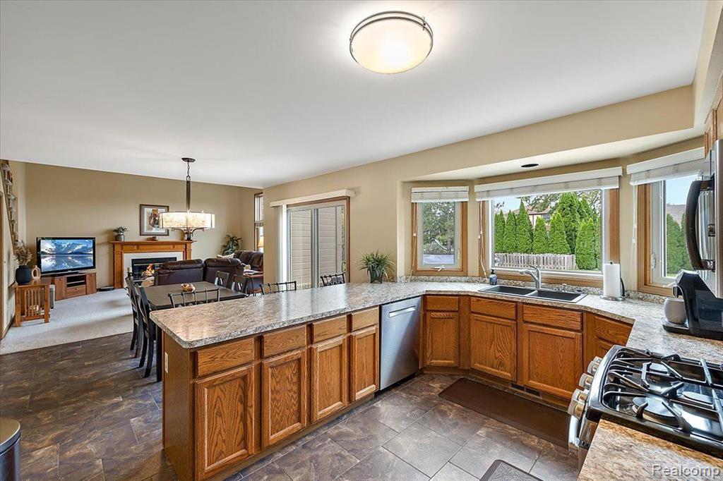 53335 GREGORY Drive, Macomb, MI 48042 — Photo 28