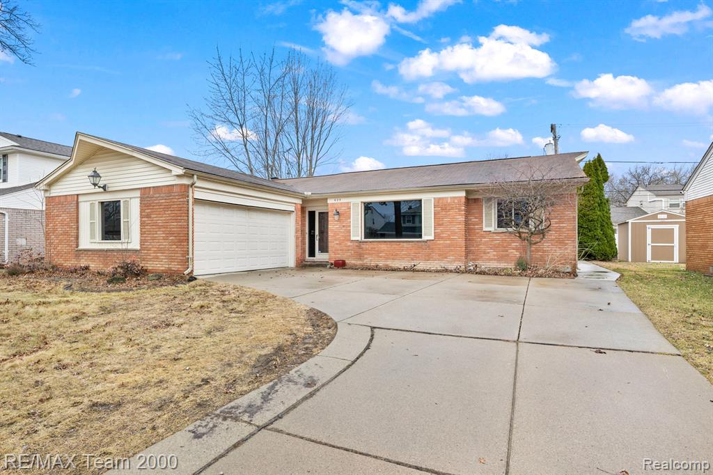 625 CENTRALIA Street, Dearborn Heights, MI 48127 — Photo 3