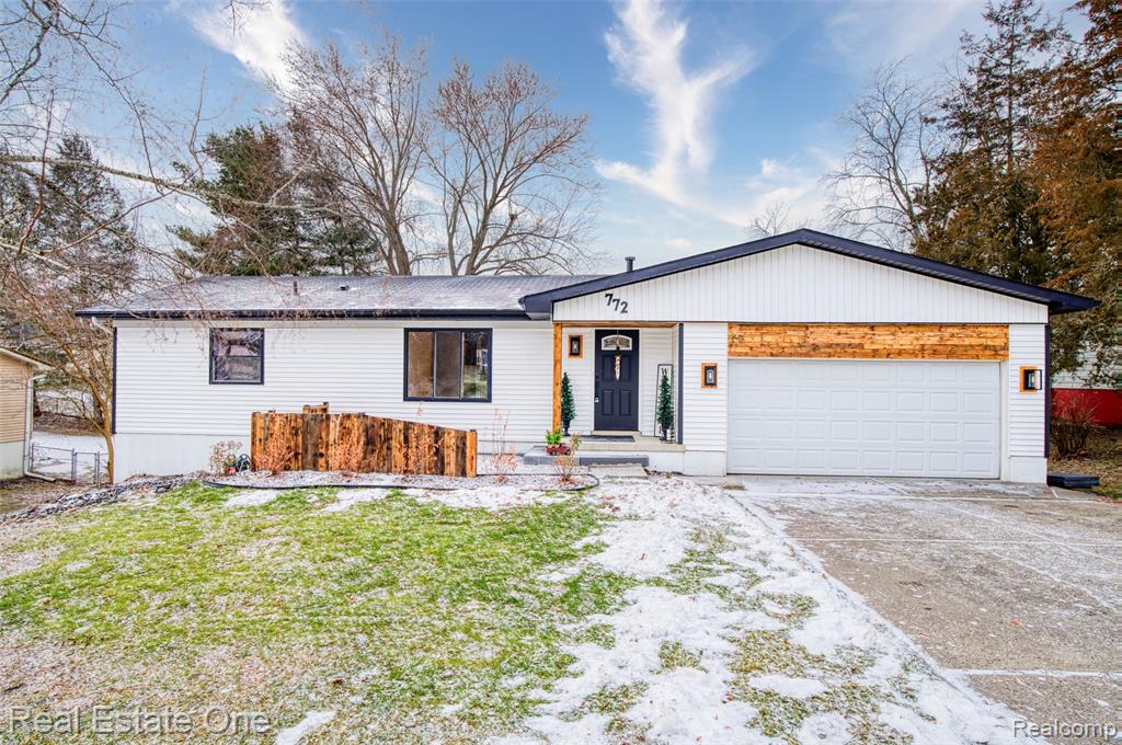 772 S 3rd Street, Brighton, MI 48116 — Photo 2