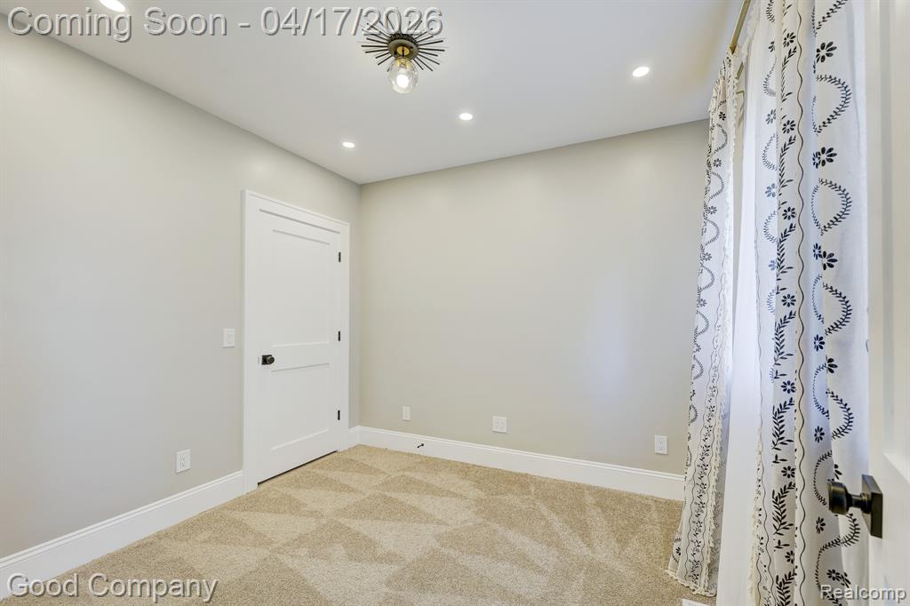 812 E George Avenue, Hazel Park, MI 48030 — Photo 26