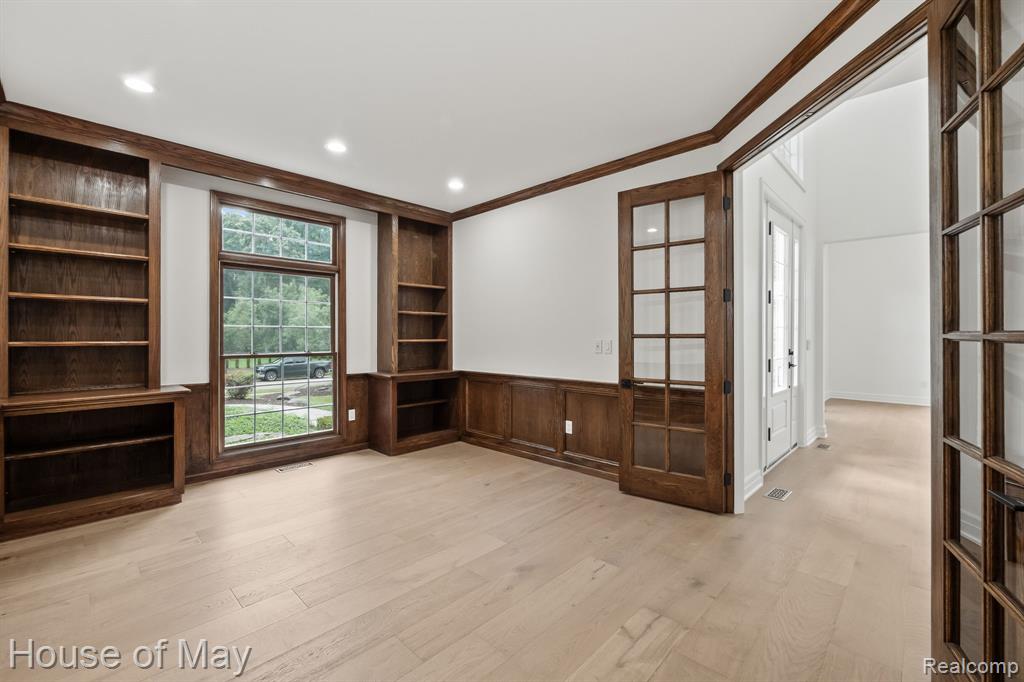 4743 S Ridge Drive, West Bloomfield, MI 48323 — Photo 18