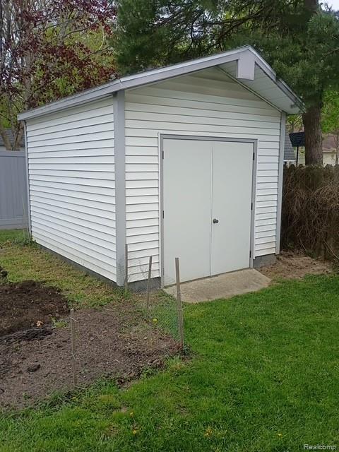 117 E Fauble Street, Durand, MI 48429 — Photo 35